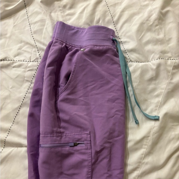 Figs scrub set - Picture 3 of 9